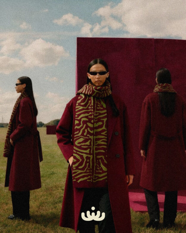 Zebra Burgundy Knitted scarves 70 x 180 cm