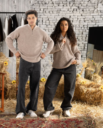 Goated - Knitted Quarter-Zip in Beige