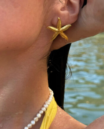 The Both - golden starfish stud earrings