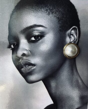 The Both - Pearl stud earrings